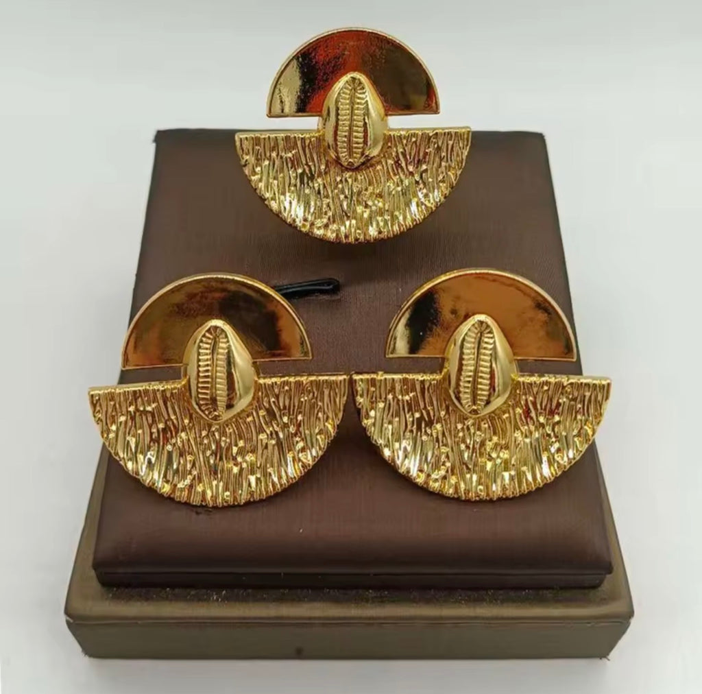 Parure ethnique : boucles d'oreilles + bagues