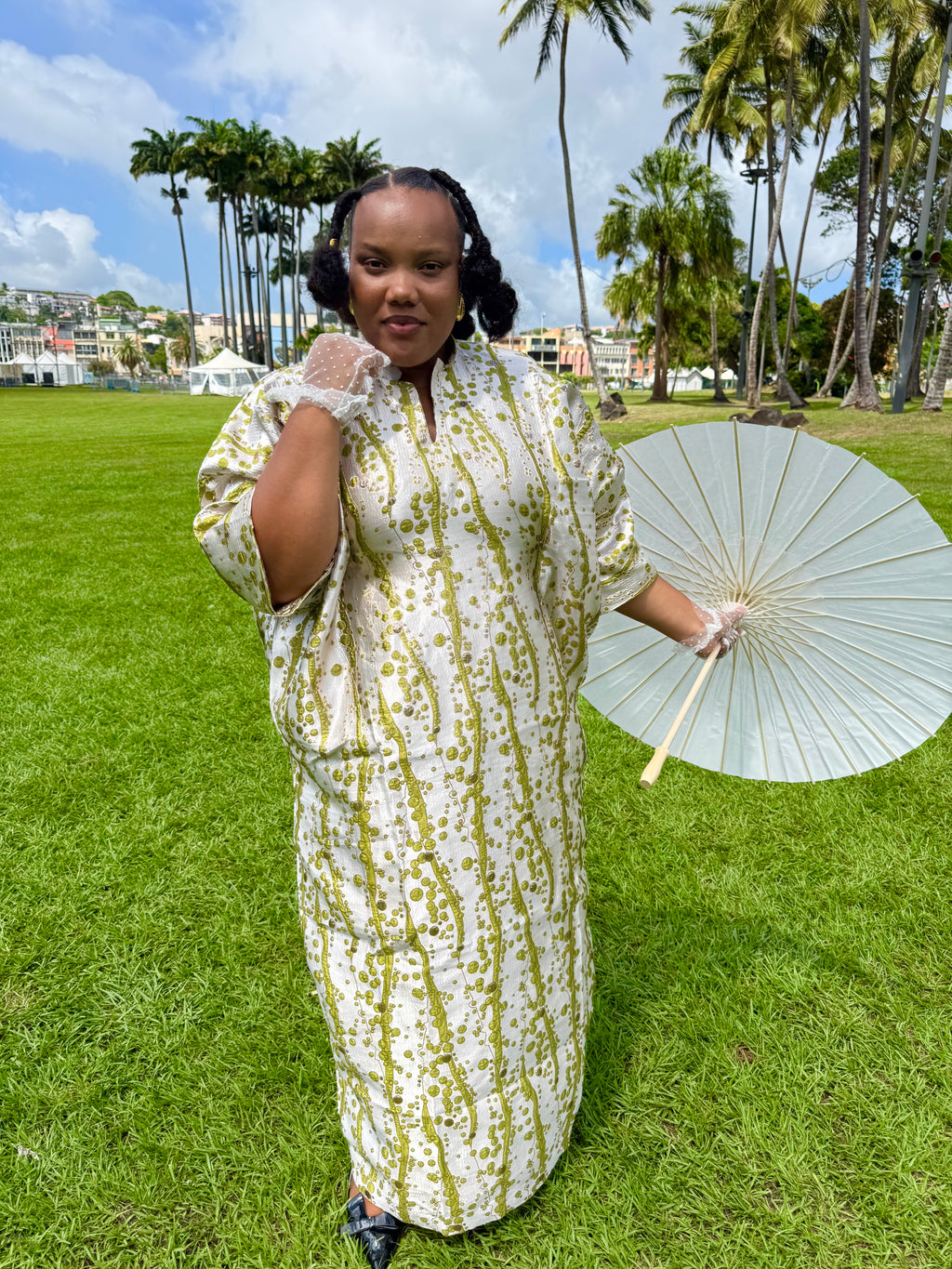 Brocart Queen Tracy - Vert, ivoire et or à pois